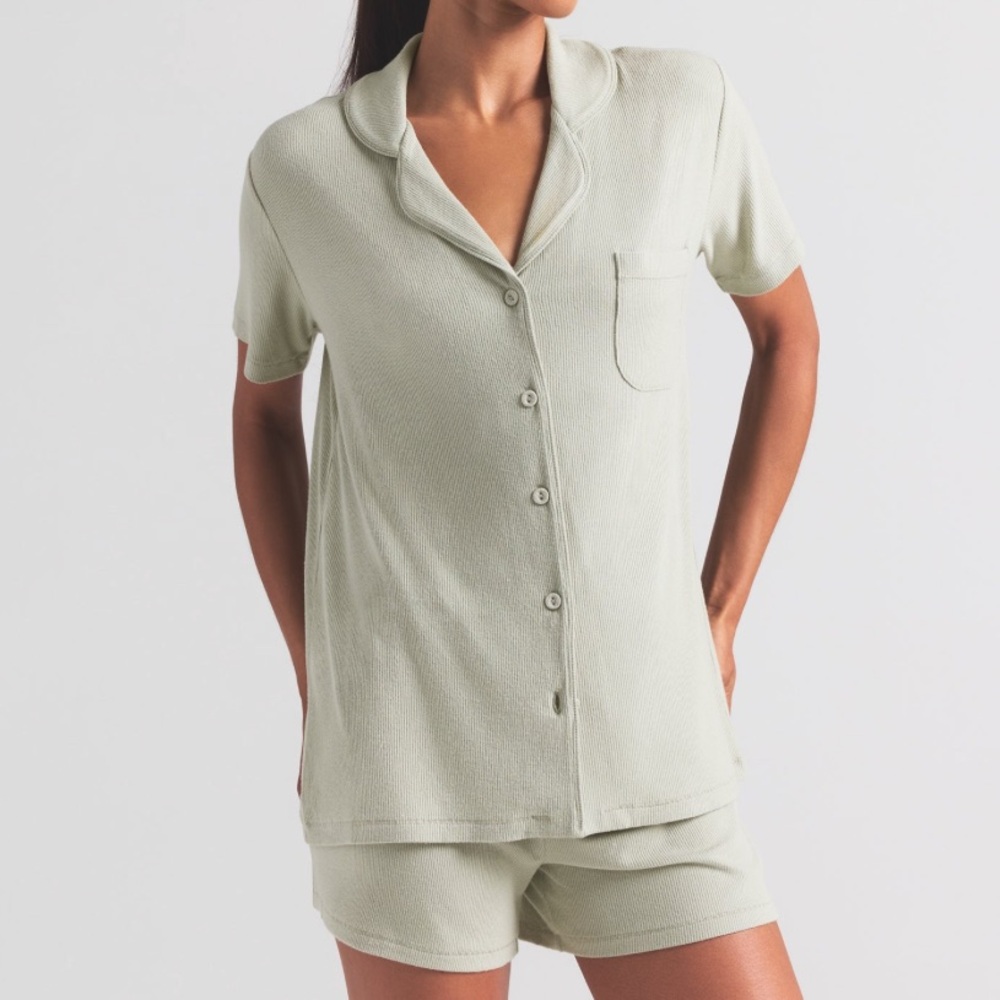 SKIMS Soft Lounge Short Sleep Set in Talc Size XS